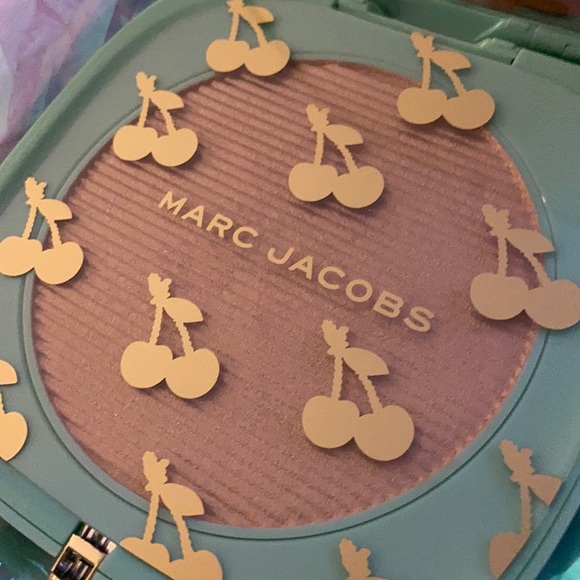 NWOB - MARC JACOBS O!MEGA Glaze - 079 GILTY - Picture 8 of 15